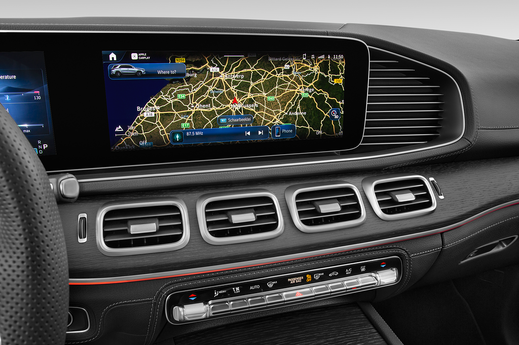 Mercedes GLE (Baujahr 2024) 350 de AMG Line 5 Türen Mittelkonsole