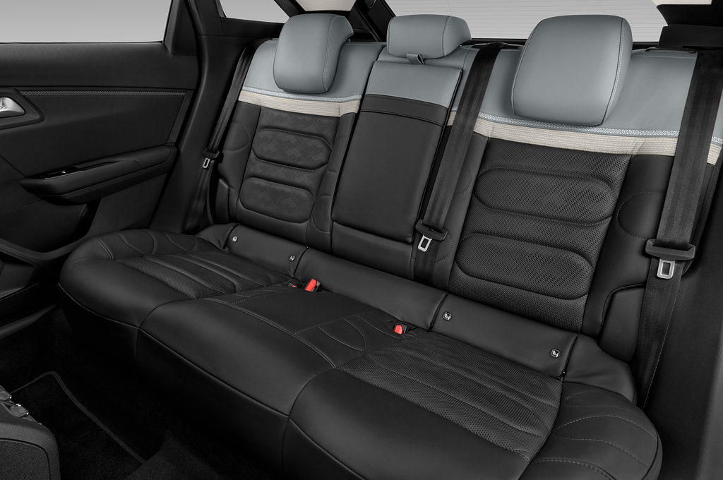 Citroen C5 X Hybride rechargeable (Baujahr 2023) Max 5 Türen Rücksitze