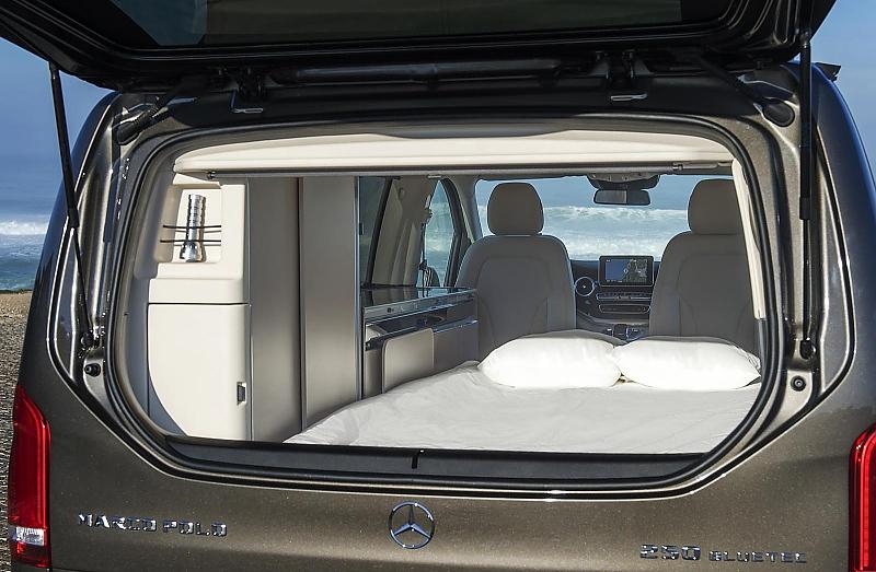 Durch das Heckfenster läßt sich der Mercedes Marco Polo einfach beladen