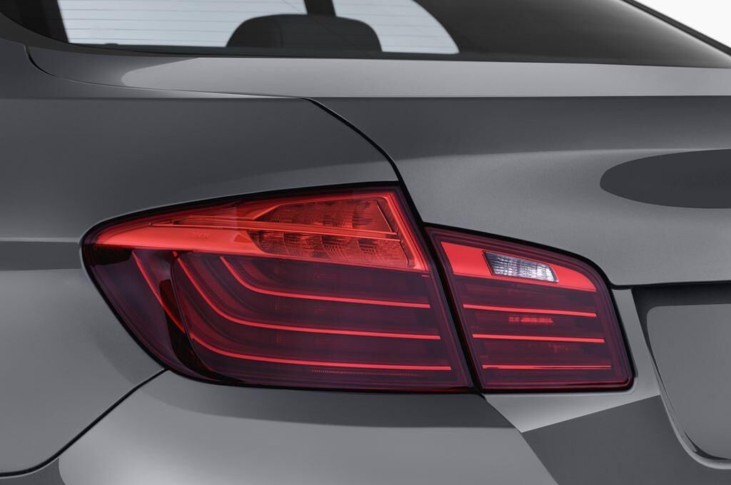BMW 5 Series (Baujahr 2014) - 4 Türen Rücklicht
