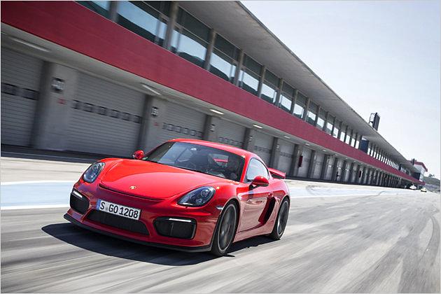 Mit 85.766 Euro ist der Cayman GT4 die perfekte Einstiegs-Droge in die Welt der Porsche-GT-Familie