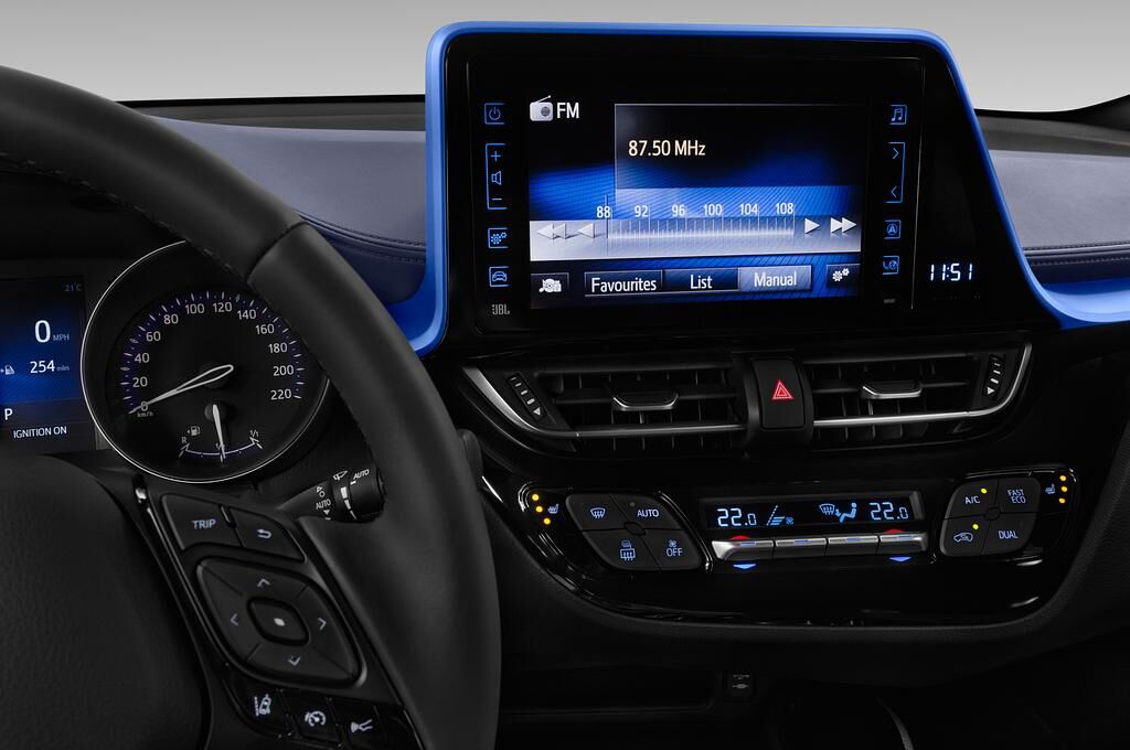 Toyota C-HR (Baujahr 2018) Team Deutschland 5 Türen Radio und Infotainmentsystem