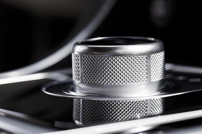 Typisch Jaguar: der Drehknopf der Automatik im Jaguar XE