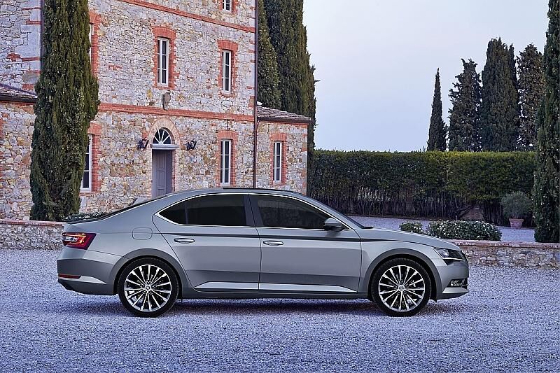 Der Skoda Superb ist ab 24.590 Euro zu haben