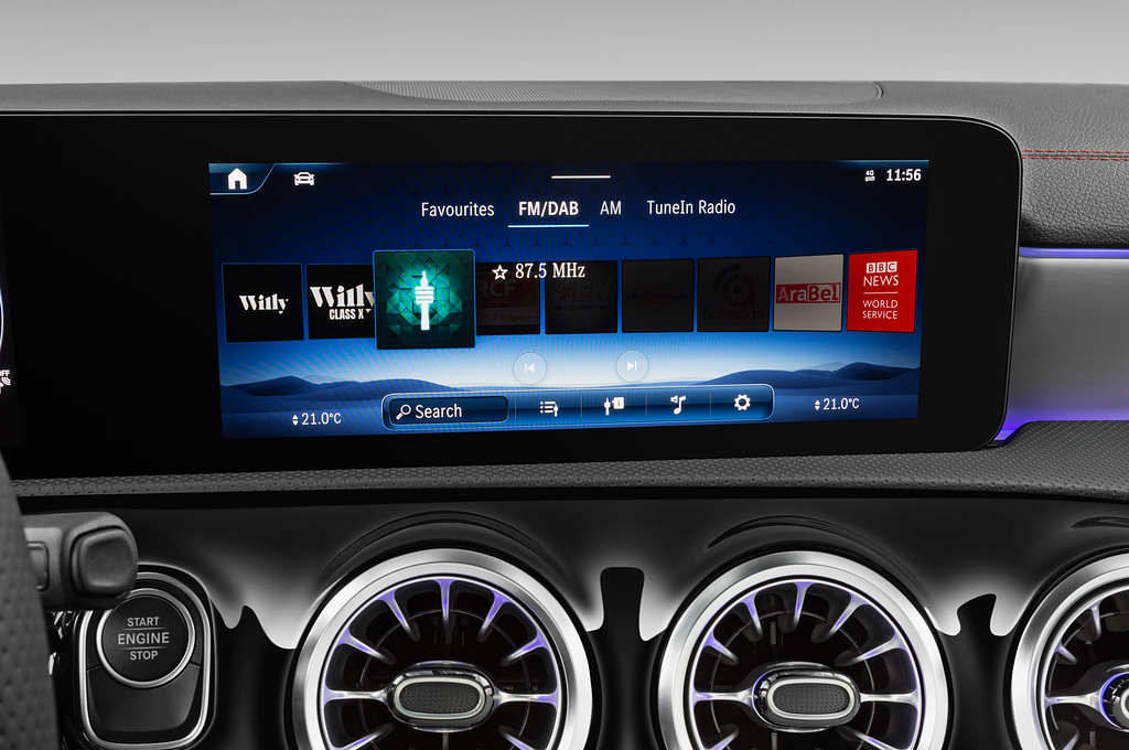Mercedes CLA Coupe (Baujahr 2024) 250 e AMG Line 4 Türen Radio und Infotainmentsystem