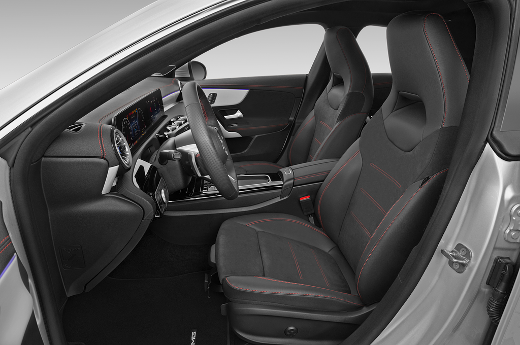 Mercedes CLA Coupe (Baujahr 2024) 250 e AMG Line 4 Türen Vordersitze