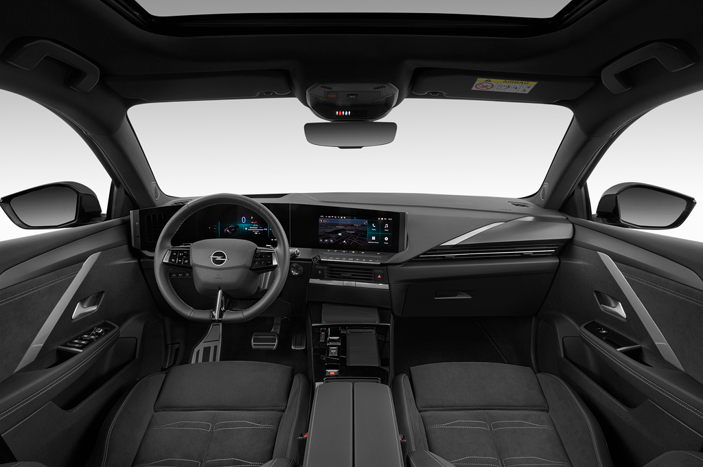 Opel Astra Sports Tourer Plug-in-Hybrid (Baujahr 2023) Ultimate 5 Türen Cockpit und Innenraum