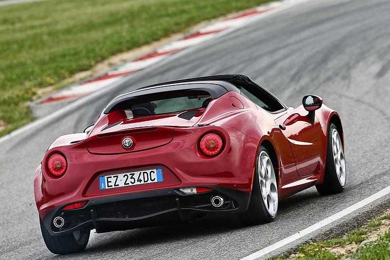 Alfa Romeo 4C Spider - 257 km/h Spitze
