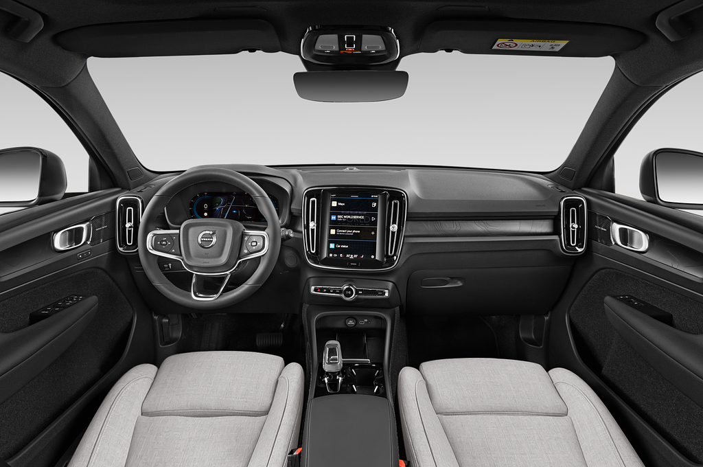 Volvo XC40 Recharge (Baujahr 2022) Ultimate 5 Türen Cockpit und Innenraum