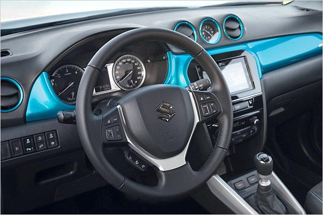 Die Qualitätsanmutung im Cockpit ist mau: Das Plastik passt nicht zum Lifestyle-Anspruch