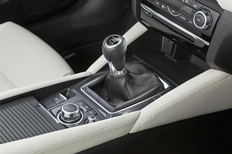 Mazda 6 Kombi D 150 AWD - mit einer leichtgängigen Handschaltung