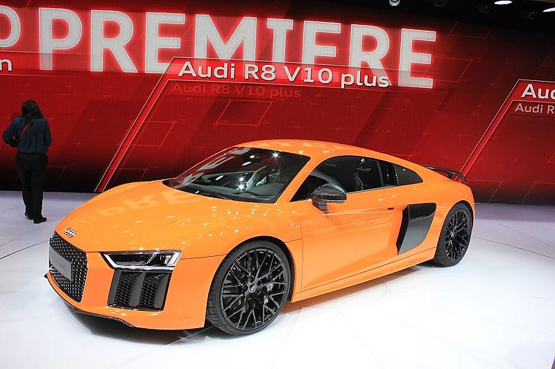 Audi R8 V10 plus