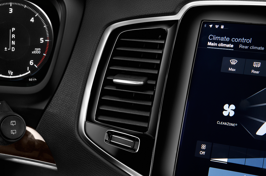 Volvo XC90 (Baujahr 2020) Momentum 5 Türen Lüftung