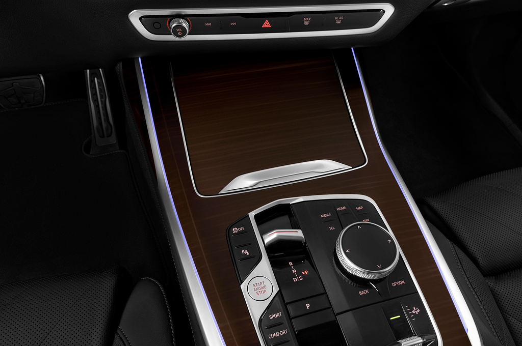 BMW X7 (Baujahr 2023) M Sportpaket 5 Türen Schalthebel