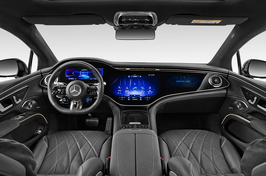 Mercedes EQS (Baujahr 2023) AMG 53 5 Türen Cockpit und Innenraum