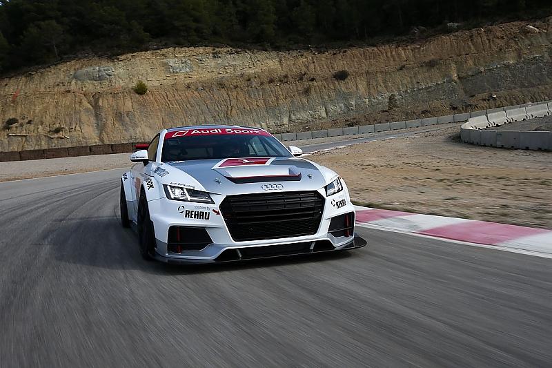 Dank des Vorderachsdifferentials geht der Audi TT Cup gut um die Kurven