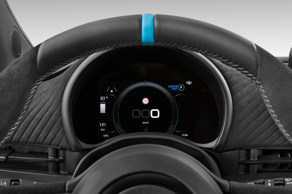 Abarth 500e (Baujahr 2023) Turismo 3 Türen Tacho und Fahrerinstrumente