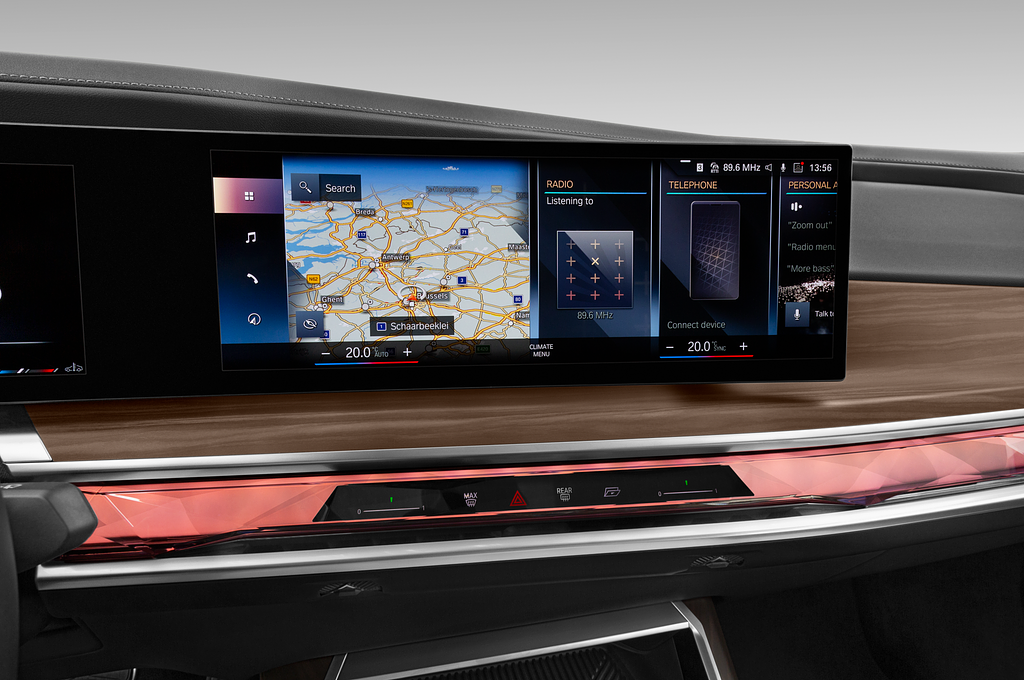BMW 7 Series (Baujahr 2023) M Sport 4 Türen Mittelkonsole