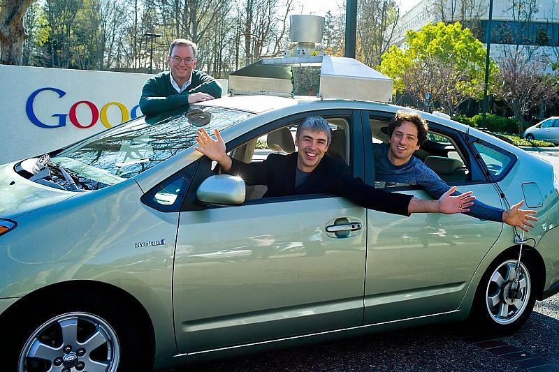 Google-Urgesteine: Eric Schmidt Larry Page und Sergey Brin in einem selbstfahrenden Google Car 2011