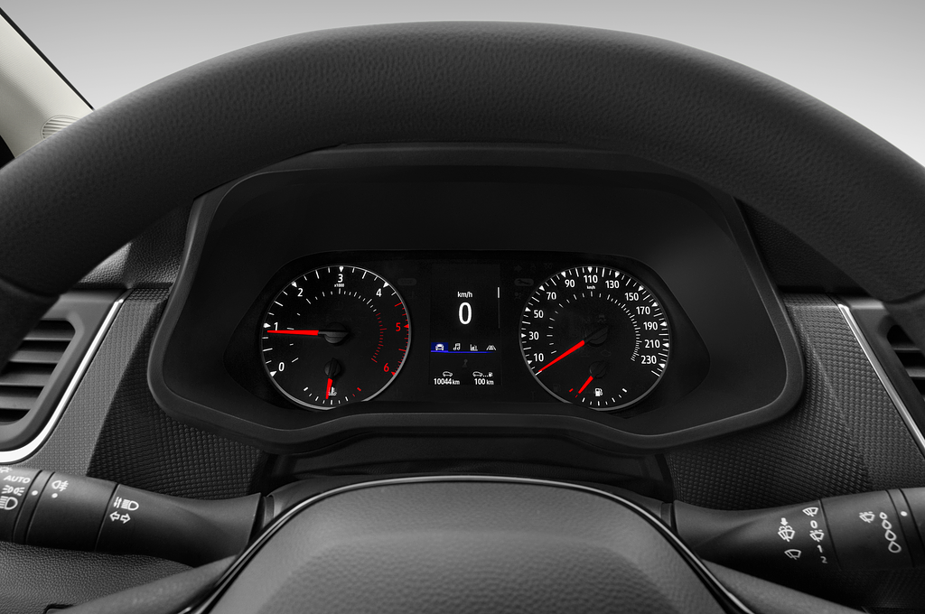 Renault Trafic (Baujahr 2023) Komfort 4 Türen Tacho und Fahrerinstrumente