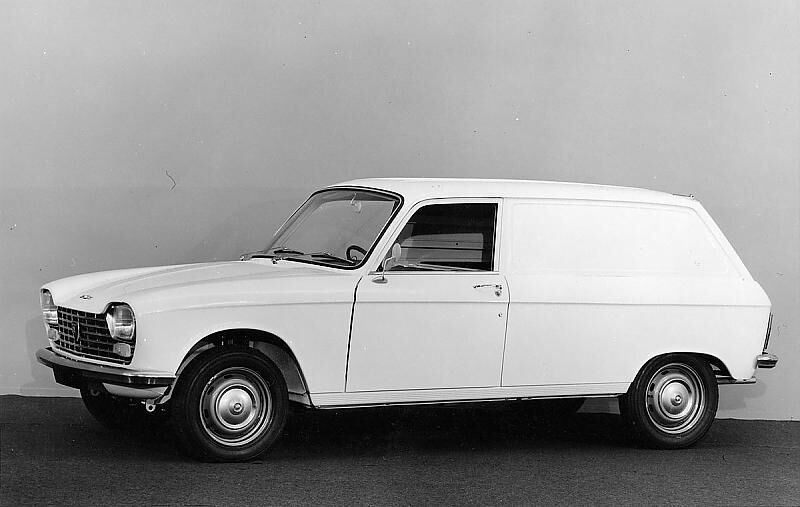 Der Peugeot 204 Break Tole wird 42.756 Mal verkauft.