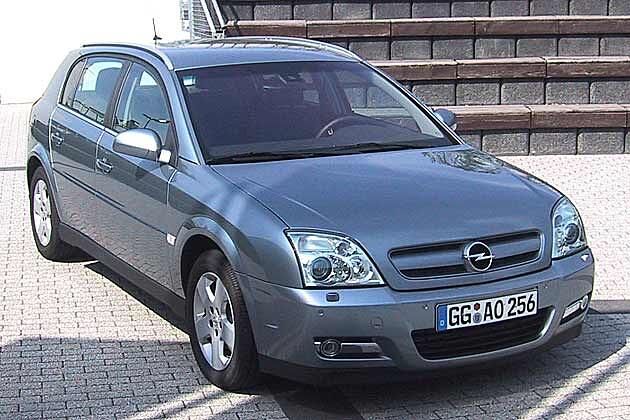 Mit dem neuen 1.9 CDTI ist der Signum 209 km/h schnell