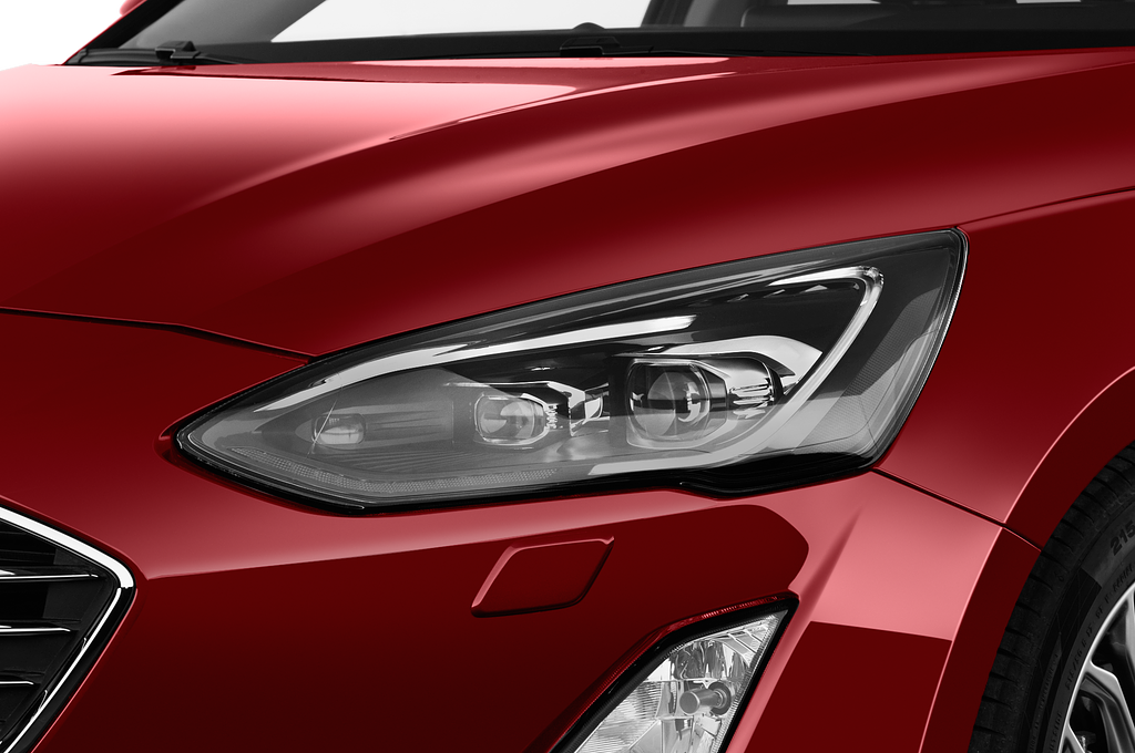 Ford Focus (Baujahr 2023) Titanium 5 Türen Scheinwerfer
