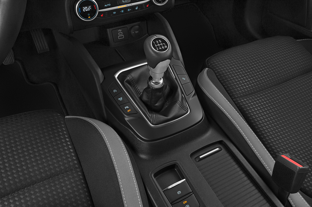 Ford Focus (Baujahr 2023) Titanium 5 Türen Schalthebel