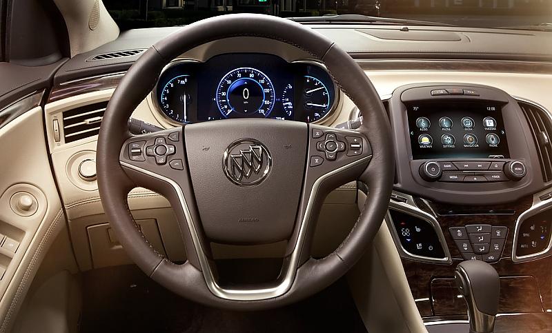 Das Cockpit des Buick LaCrosse 2015