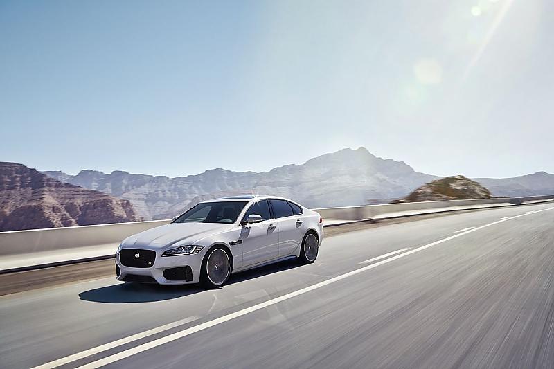 Jaguar XF (110)