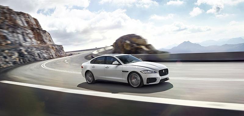 Jaguar XF (108)