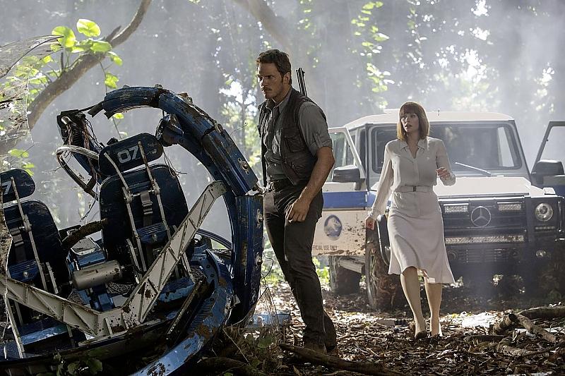 In Jurassic World geht wieder jede Menge Technik zu Bruch