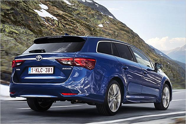 Toyota Avensis, sonst nichts: Motorenbezeichnungen stehen nicht am Heck