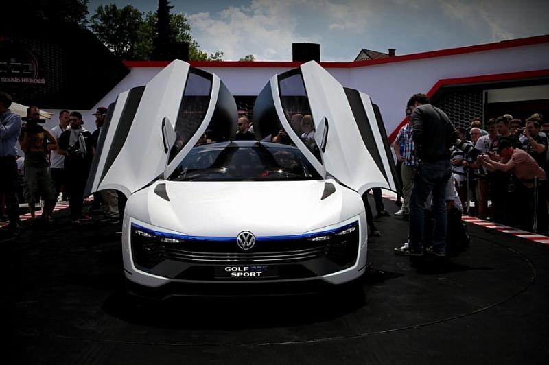 Der Volkswagen GTE Sport auf dem GTI-Treffen am Wörthersee