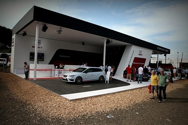 Der Seat-Stand beim GTI-Treffen 2015 am Wörthersee