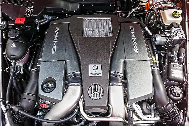 Das 5,5 Liter große V8-Triebwerk leistet 544 PS.