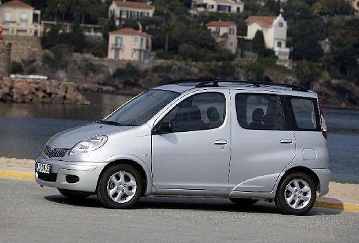 TOYOTA Yaris (1999 - 2006) Yaris Verso 1