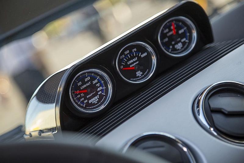 Mit den Rundinstrumenten hat der Fahrer alles im Blick
