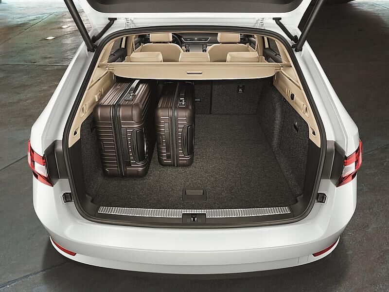 Skoda Superb 2.0 TDI Combi - jede Menge Platz im Laderaum