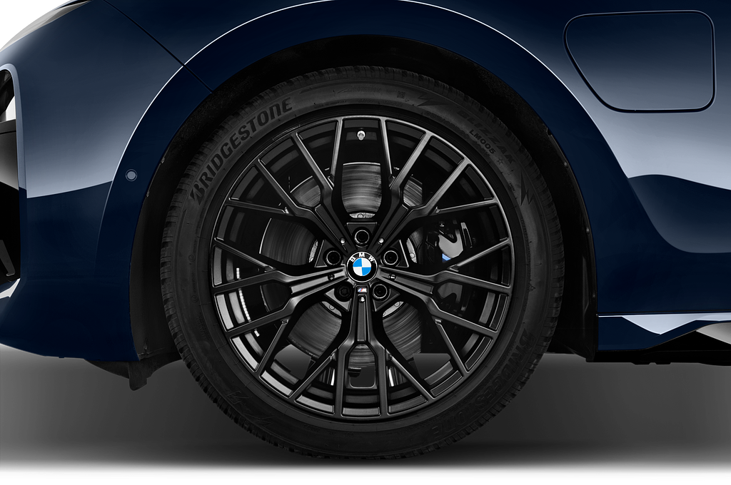 BMW 7 Series Plug-in Hybrid (Baujahr 2024) M760e xDrive 4 Türen Reifen und Felge