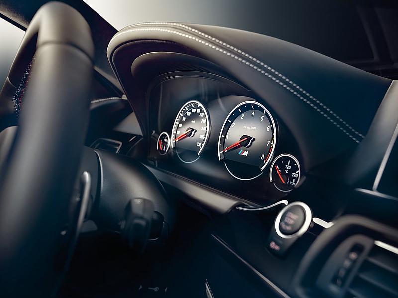 BMW M6 Competition 2015 - animierte Instrumente