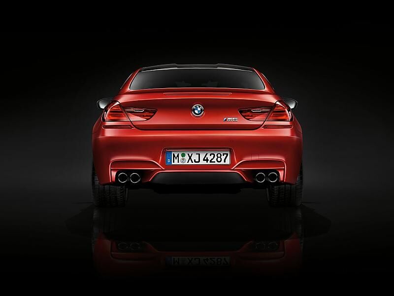 BMW M6 Competition 2015 - das Heck zeigt sich unverändert