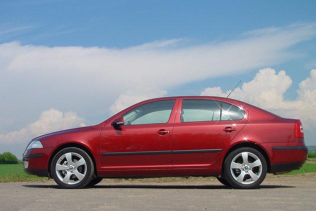 Mit 4,57 Metern ist der Octavia 37 Zentimeter länger als der VW Golf