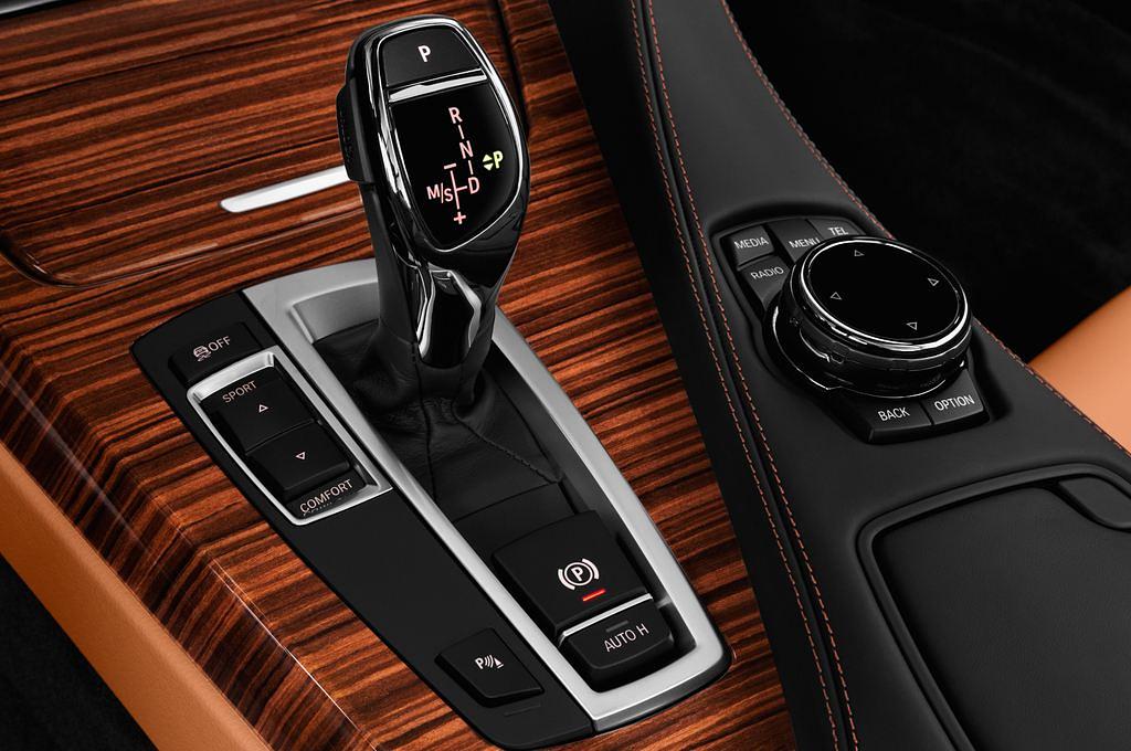 BMW 6 Series (Baujahr 2016) - 2 Türen Schalthebel