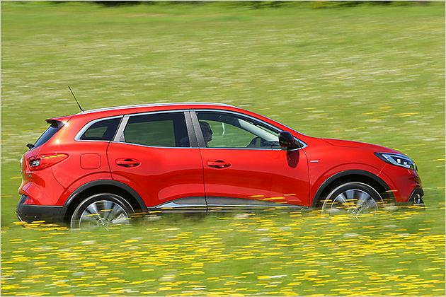 Im seitlichen Profil erinnert der Kadjar an den Mazda CX-5