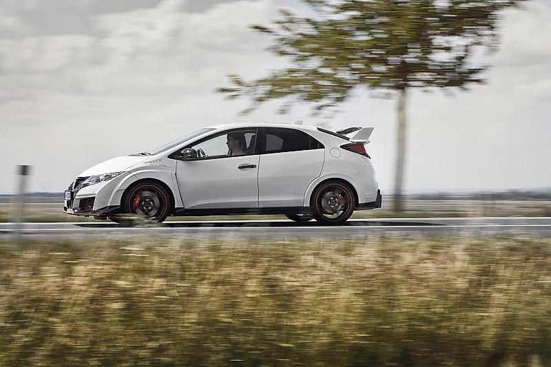 Der Honda Civic Type R ist 4,39 Meter lang
