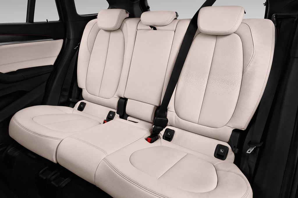 BMW X1 (Baujahr 2016) xLine 5 Türen Rücksitze