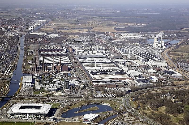 Blick auf das Volkswagen-Werk in Wolfsburg