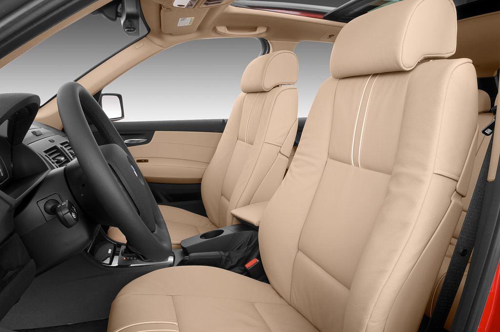 BMW X3 (Baujahr 2010) xDrive30i 5 Türen Vordersitze