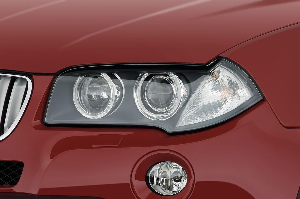 BMW X3 (Baujahr 2010) xDrive30i 5 Türen Scheinwerfer